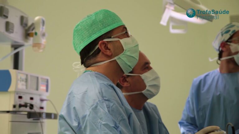 Cl&iacute;nica de Cirurgia Pl&aacute;stica em Famalic&atilde;o: Excel&ecirc;ncia e Profissionalismo