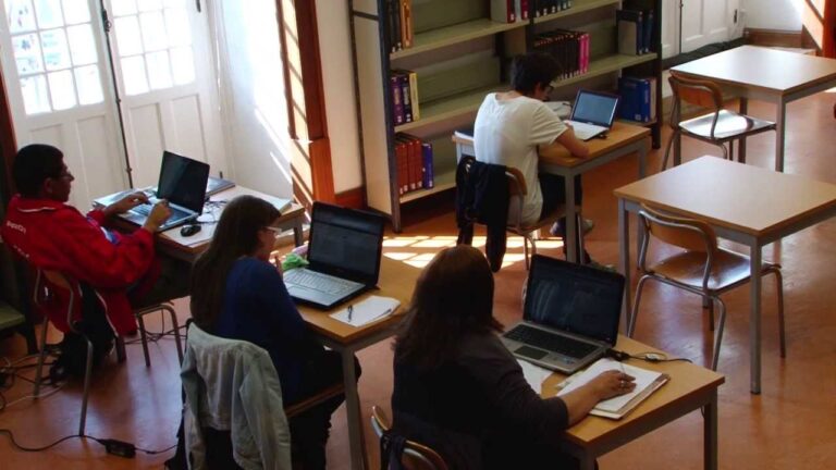 Servi&ccedil;o Social em Coimbra: Desafios e Perspectivas
