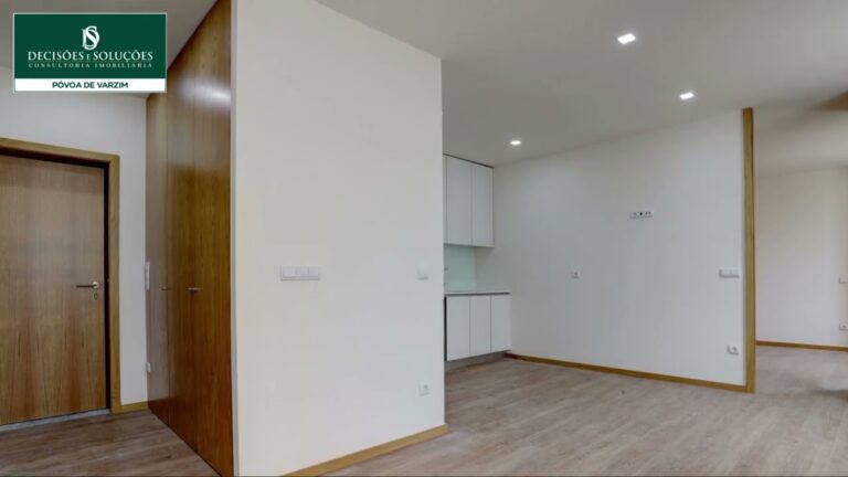 Casas para venda em P&oacute;voa de Varzim